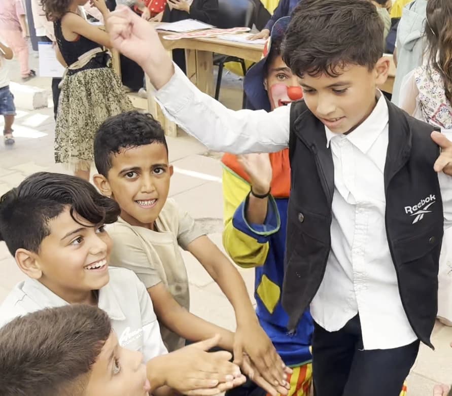 الأطفال في البيئة المدرسية